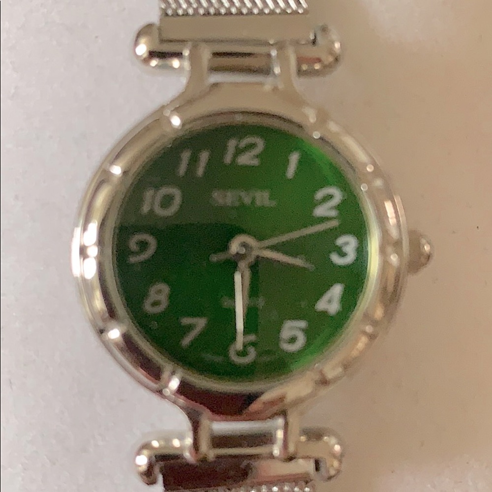 Sevil green face mesh band watch silvertone euc